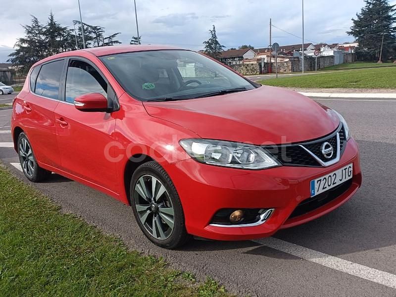 Usado Nissan Pulsar N-Connecta 115 CV (84 kW) 2016 Rojo Berlina
