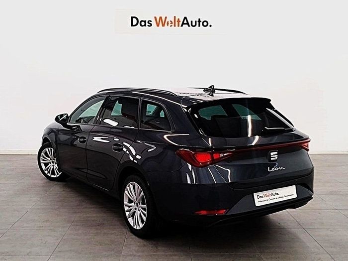 Negro Usado 2024 Seat Leon ST Style Familiar | 22.830 € (Precio justo) - Imagen 1/4