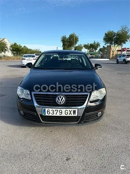 Usado VW Passat Edition 110 CV (80 kW) 2010 Negro Berlina