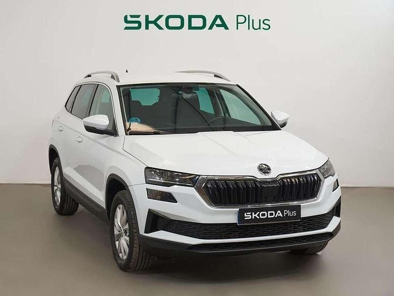 Blanco Usado 2024 Skoda Karoq Selection SUV | 27.500 € (Un poco caro) - Imagen 1/4