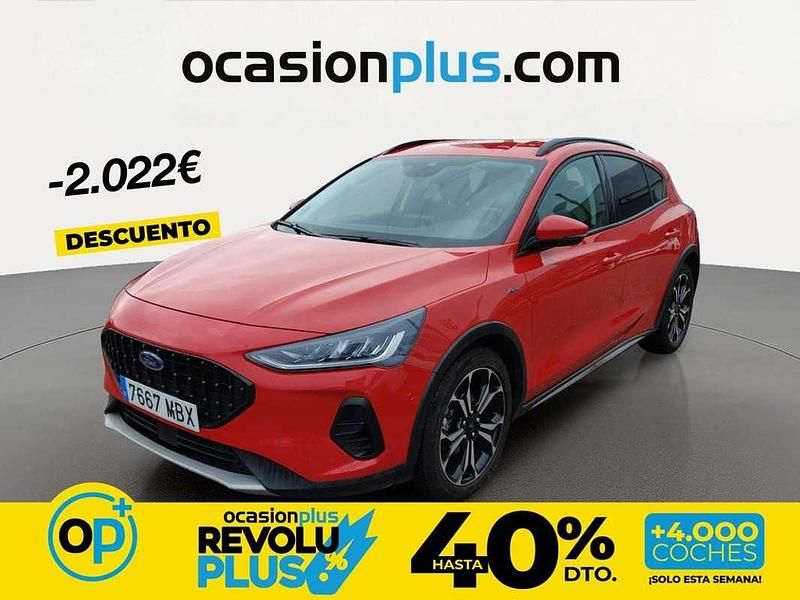 Usado Ford Focus Active X 155 CV (114 kW) 2022 Rojo Utilitario