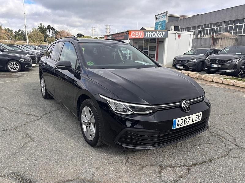 Usado VW Golf VII Life 115 CV (84 kW) 2021 Negro Familiar