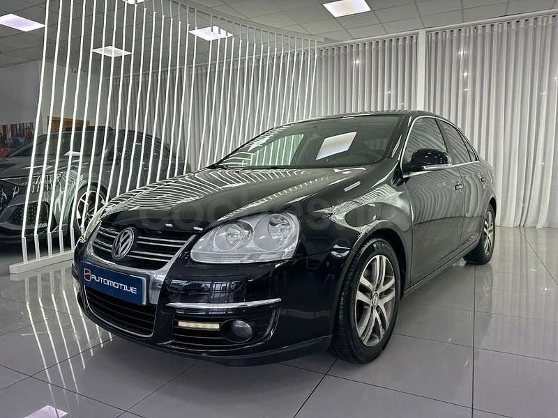 Usado VW Jetta Advance 140 CV (102 kW) 2007 Negro Berlina