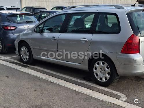 Usado Peugeot 307 110 CV (80 kW) 2006 Gris / plata Familiar