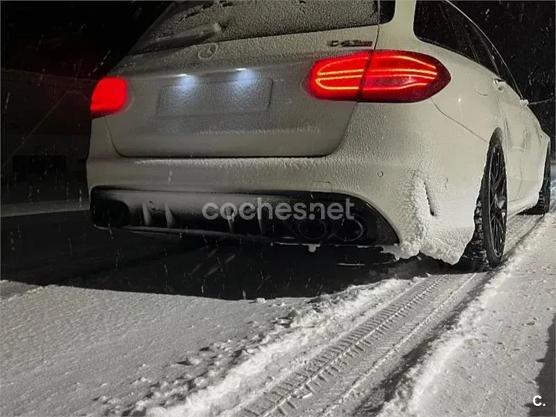 Usado Mercedes C43 AMG 367 CV (269 kW) 2017 Blanco Familiar