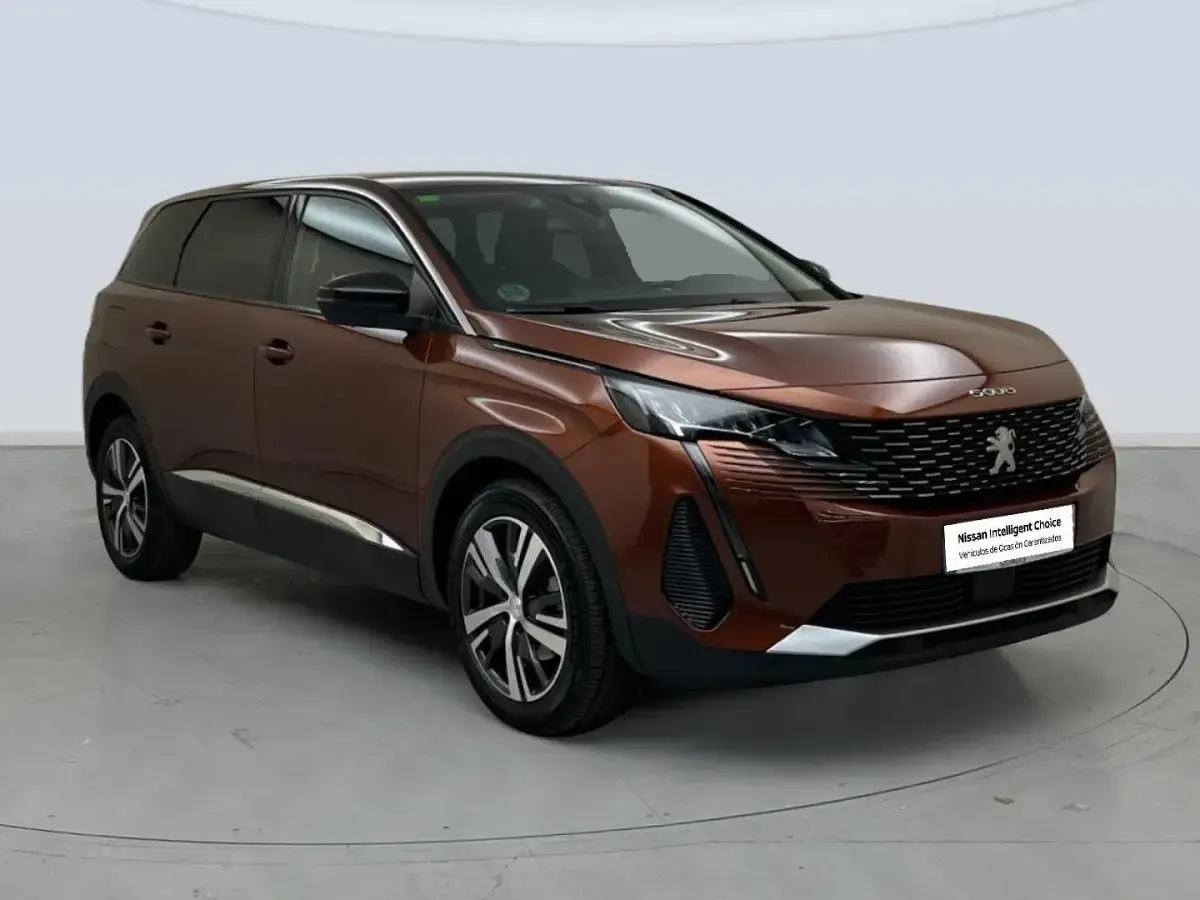 Usado Peugeot 5008 Allure 131 CV (96 kW) 2022 Naranja SUV