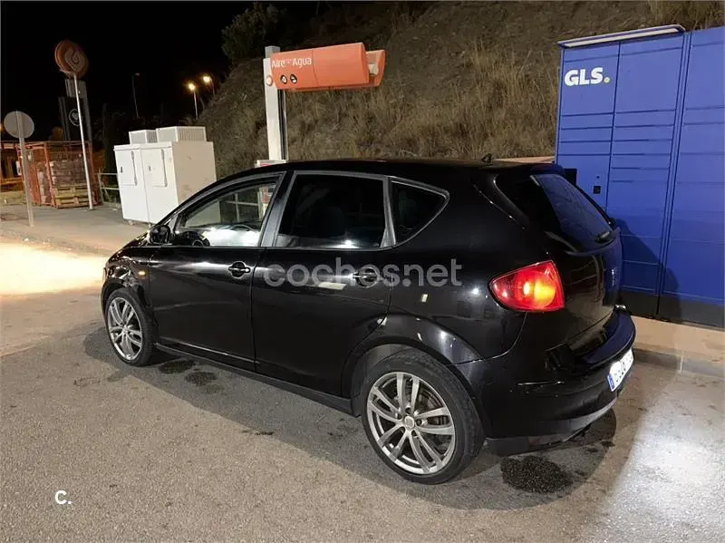 Usado Seat Altea 140 CV (102 kW) 2007 Negro Monovolumen