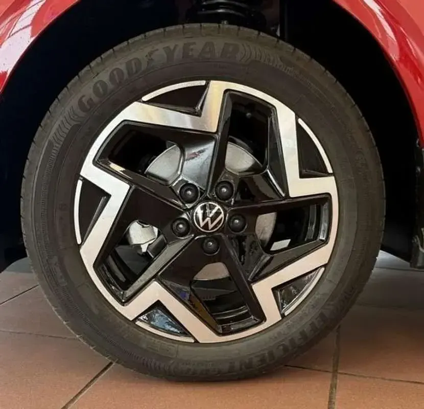 Nuevo VW Polo R-line 95 CV (69 kW) 2026 Rojo Utilitario