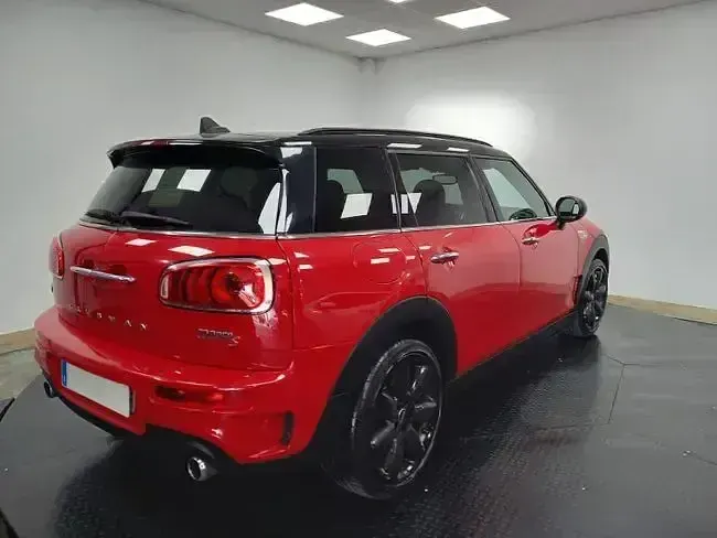 Usado Mini Cooper S Clubman 192 CV (141 kW) 2017 Rojo Familiar