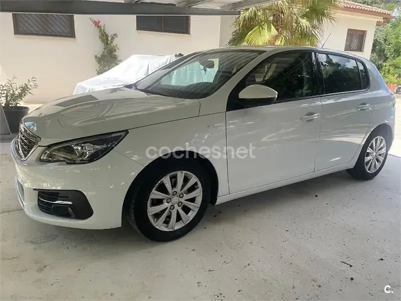 Usado Peugeot 308 Style 130 CV (95 kW) 2019 Blanco Berlina