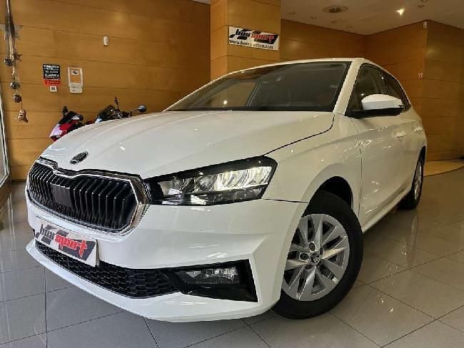 Blanco Usado 2024 Skoda Fabia Selection Utilitario | 16.900 € (Precio justo) - Imagen 1/4