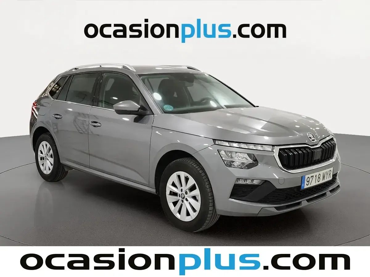 Usado Skoda Kamiq Selection 115 CV (84 kW) 2025 Gris SUV