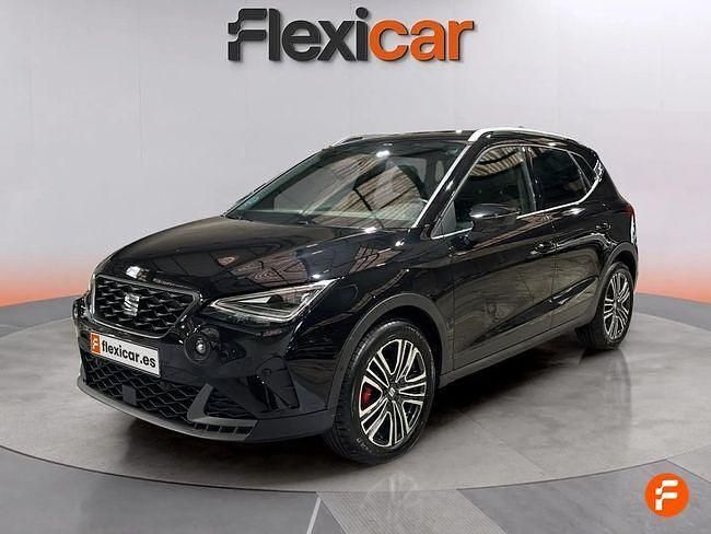 Usado Seat Arona FR 110 CV (80 kW) 2024 Negro SUV