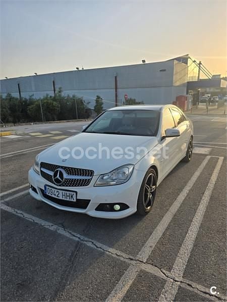 Blanco Usado 2012 Mercedes C200 Avantgarde Berlina | 8400 € (Precio justo) - Imagen 1/4