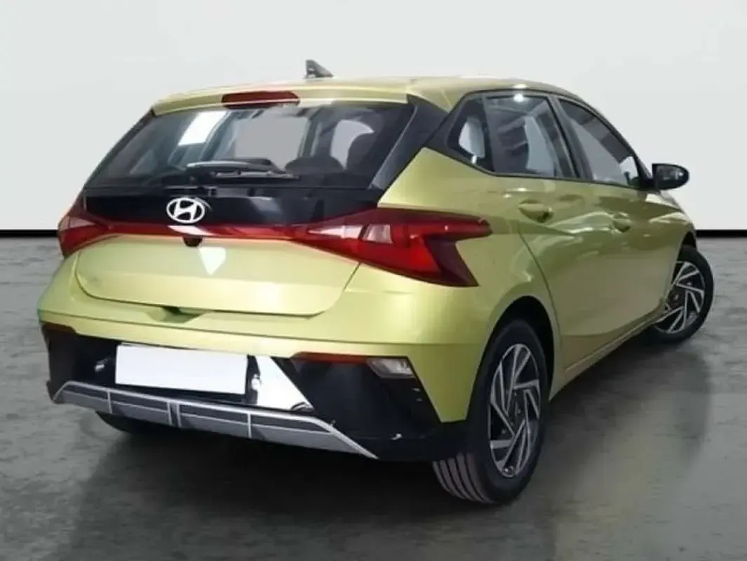 Usado Hyundai i20 101 CV (74 kW) 2025 Verde Utilitario
