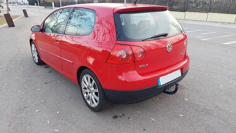 Usado VW Golf IV Sportline 140 CV (102 kW) 2005 Rojo Utilitario