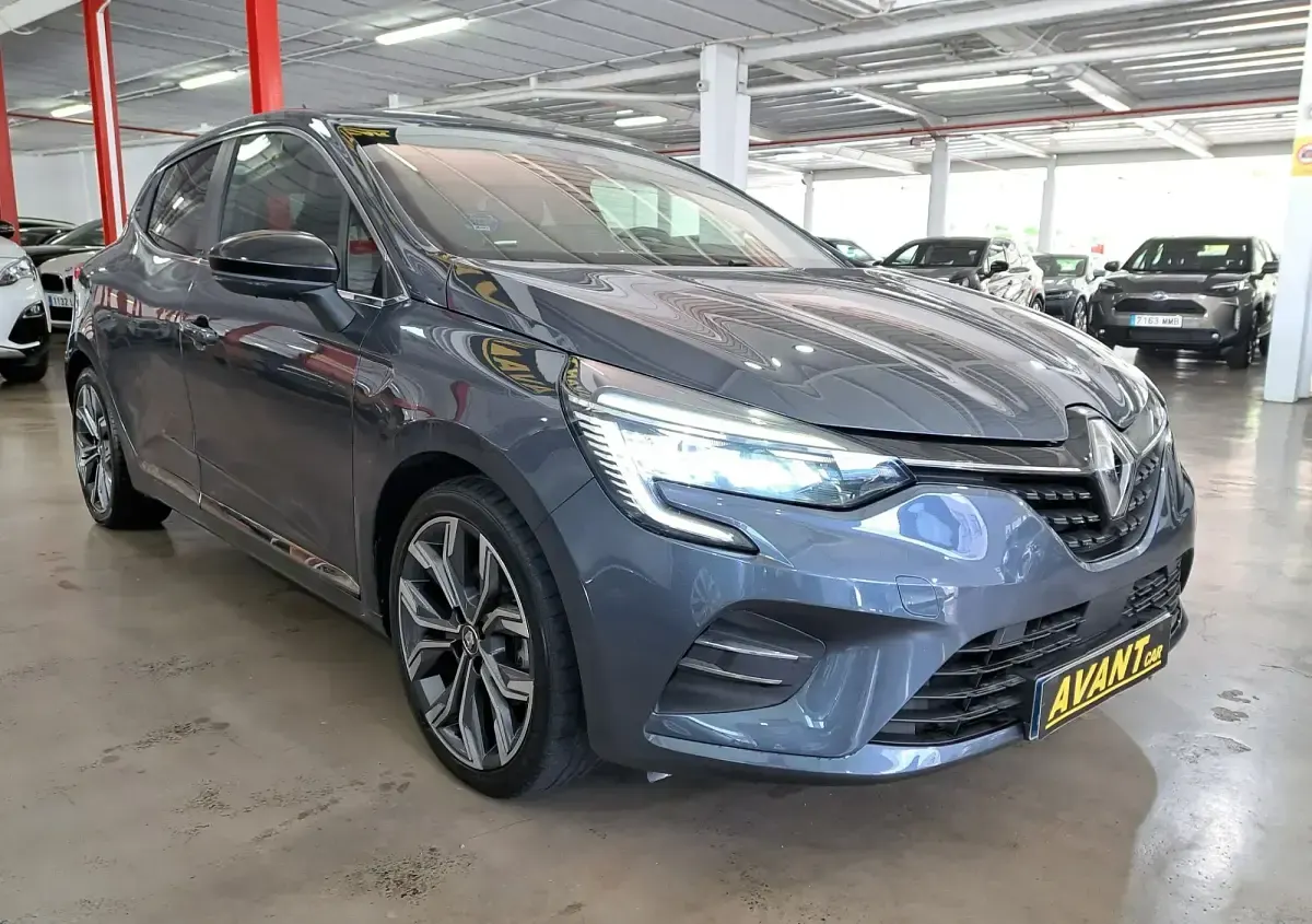 Usado Renault Clio Zen 140 CV (102 kW) 2021 Azul Utilitario