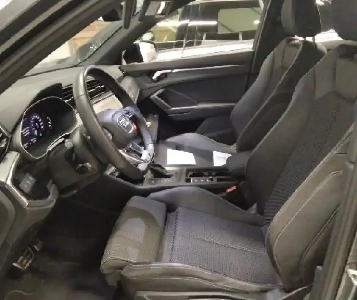 Usado Audi Q3 150 CV (110 kW) 2023 Gris/plata SUV