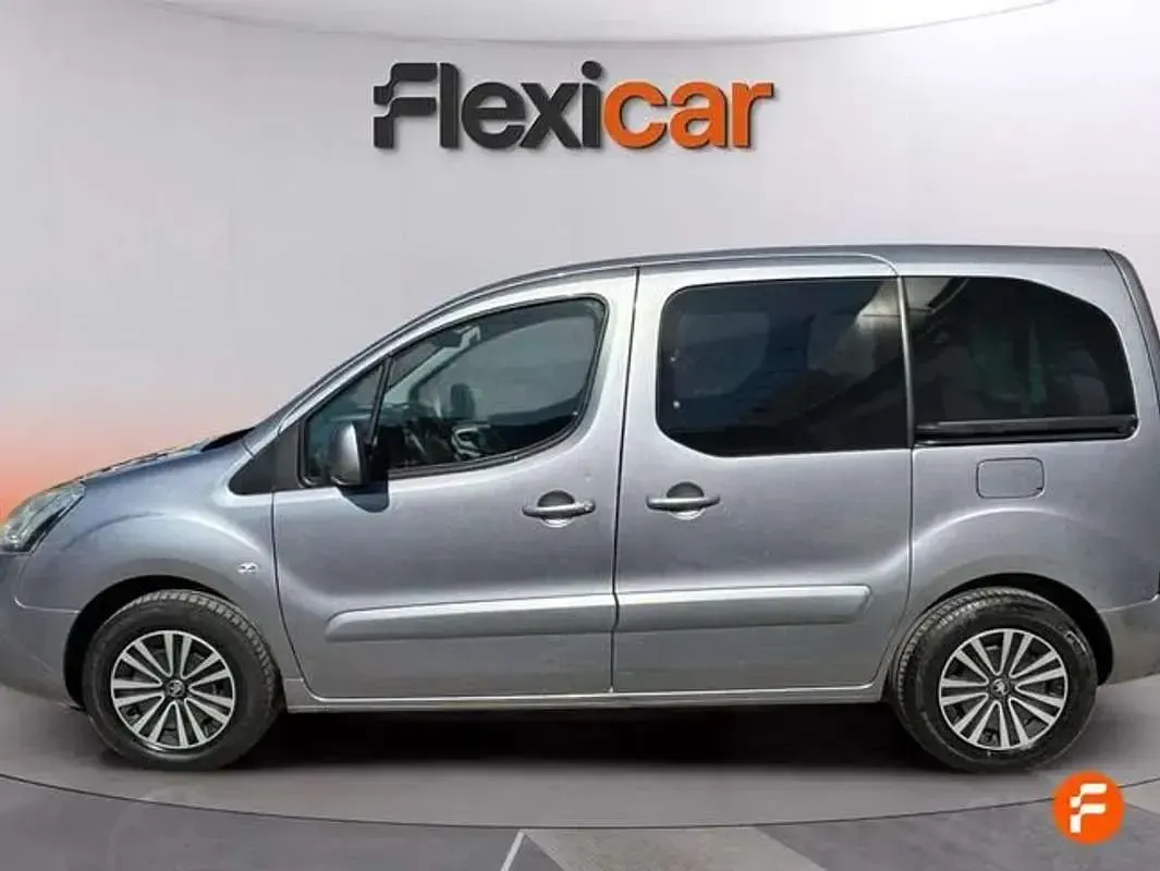 Usado Peugeot TePee Outdoor 99 CV (72 kW) 2017 Gris Van