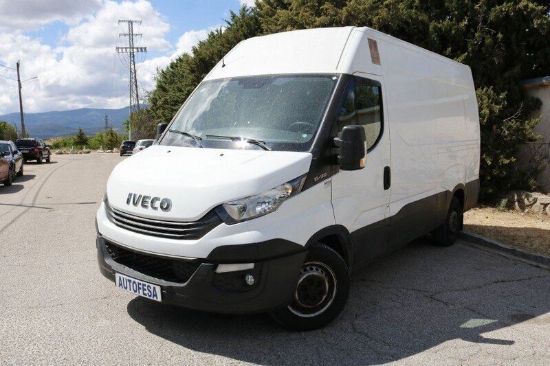 Blanco Usado 2016 Iveco Daily Monovolumen | 16.900 € - Imagen 1/4