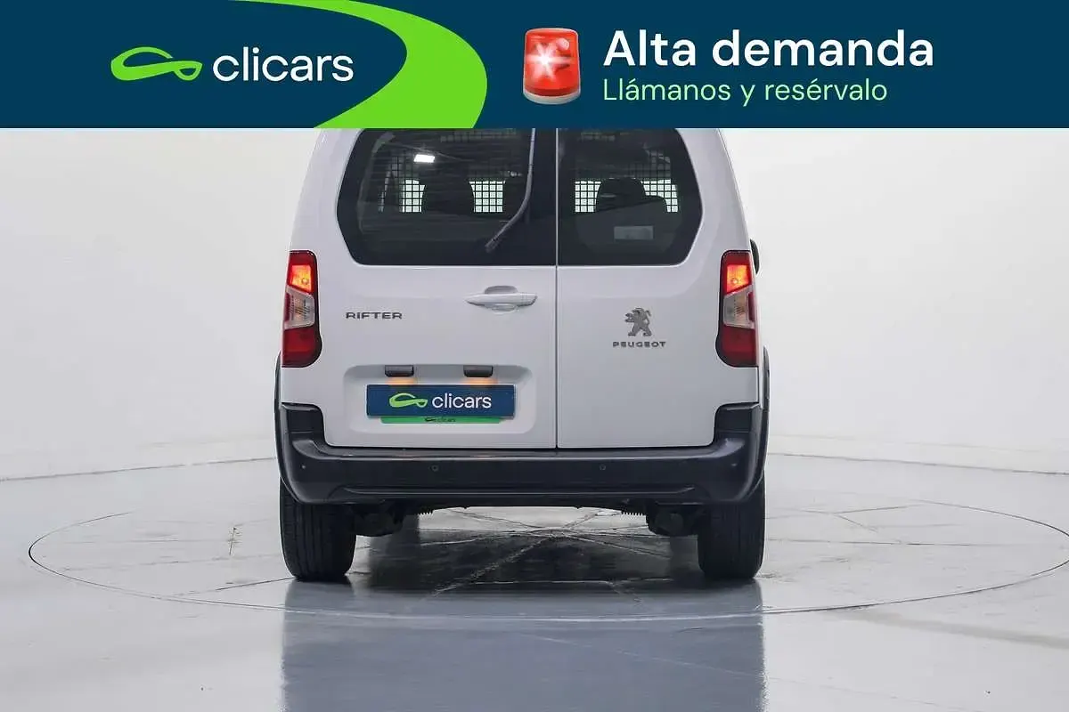 Usado Peugeot Rifter Business-Line 102 CV (75 kW) 2023 Blanco Monovolumen