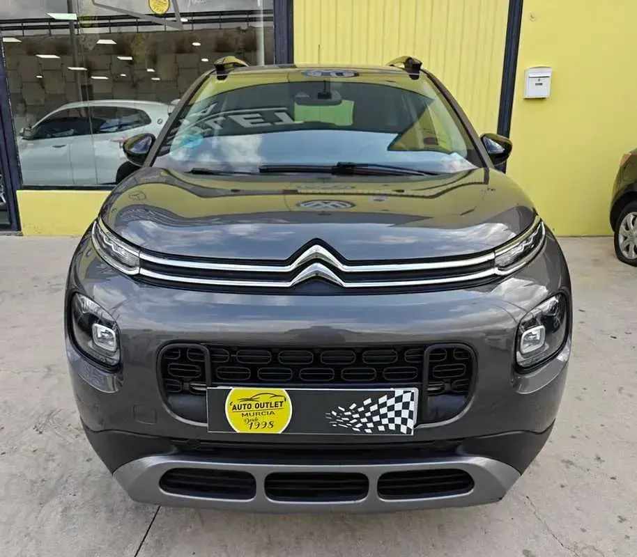Usado Citroën C3 Aircross Shine 102 CV (75 kW) 2020 Gris SUV