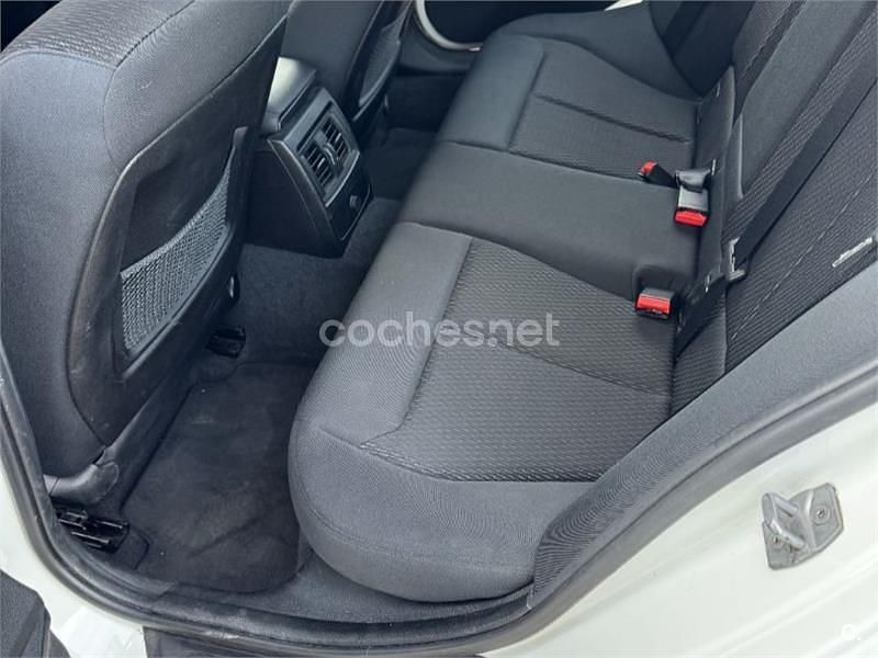 Begagnad BMW 118 150 HK (110 kW) 2016 Vit Halvkombi