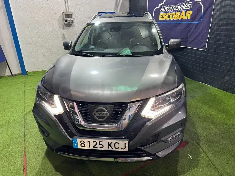 Usado Nissan X-Trail Tekna 177 CV (130 kW) 2017 Gris / plata SUV
