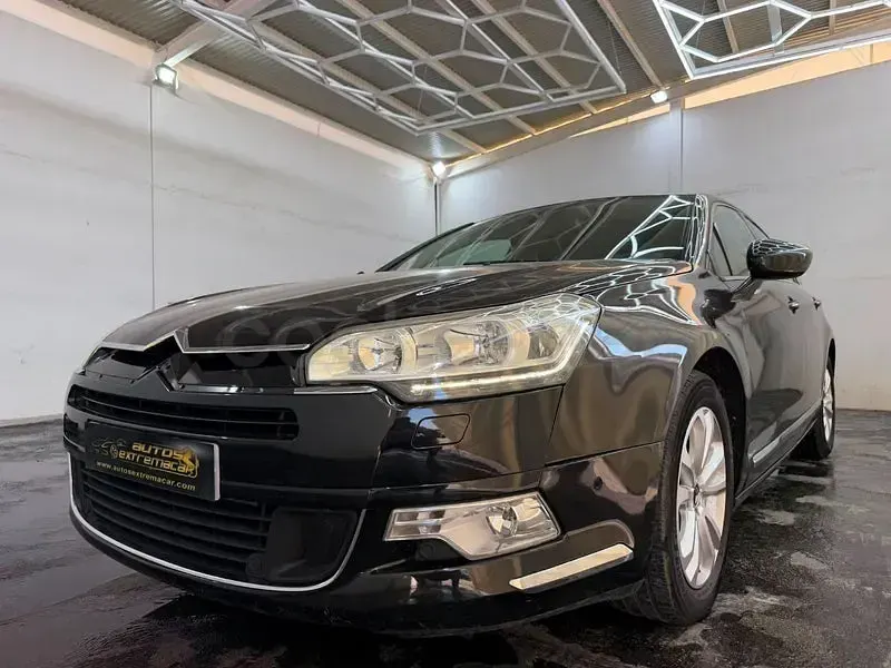 Usado Citroën C5 Seduction 140 CV (102 kW) 2012 Negro Berlina