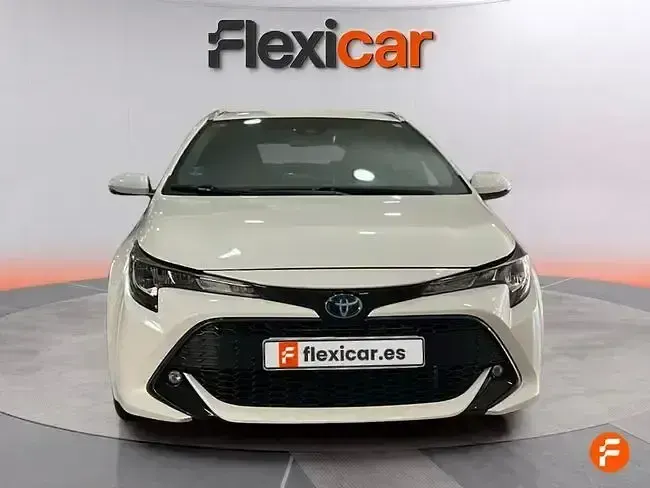 Begagnad Toyota Corolla Active 122 HK (89 kW) 2021 Vit