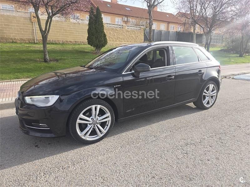 Usado Audi A3 110 CV (80 kW) 2015 Negro Berlina