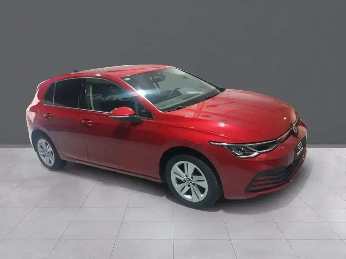 Usado VW Golf VIII 110 CV (80 kW) 2021 Rojo