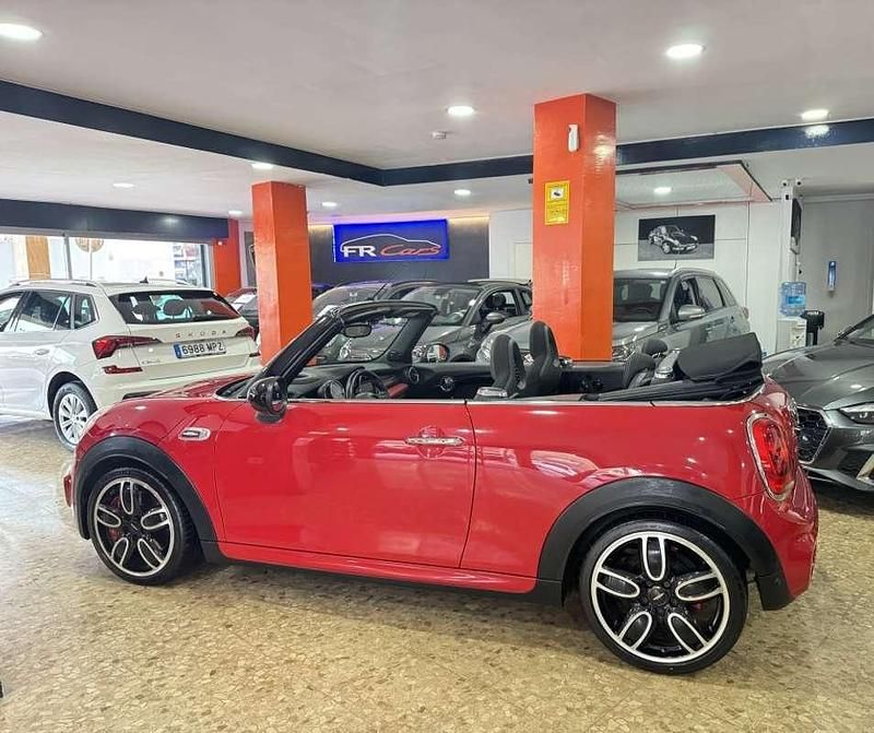 Usado Mini John Cooper Works Cabriolet 231 CV (169 kW) 2017 Rojo Descapotable