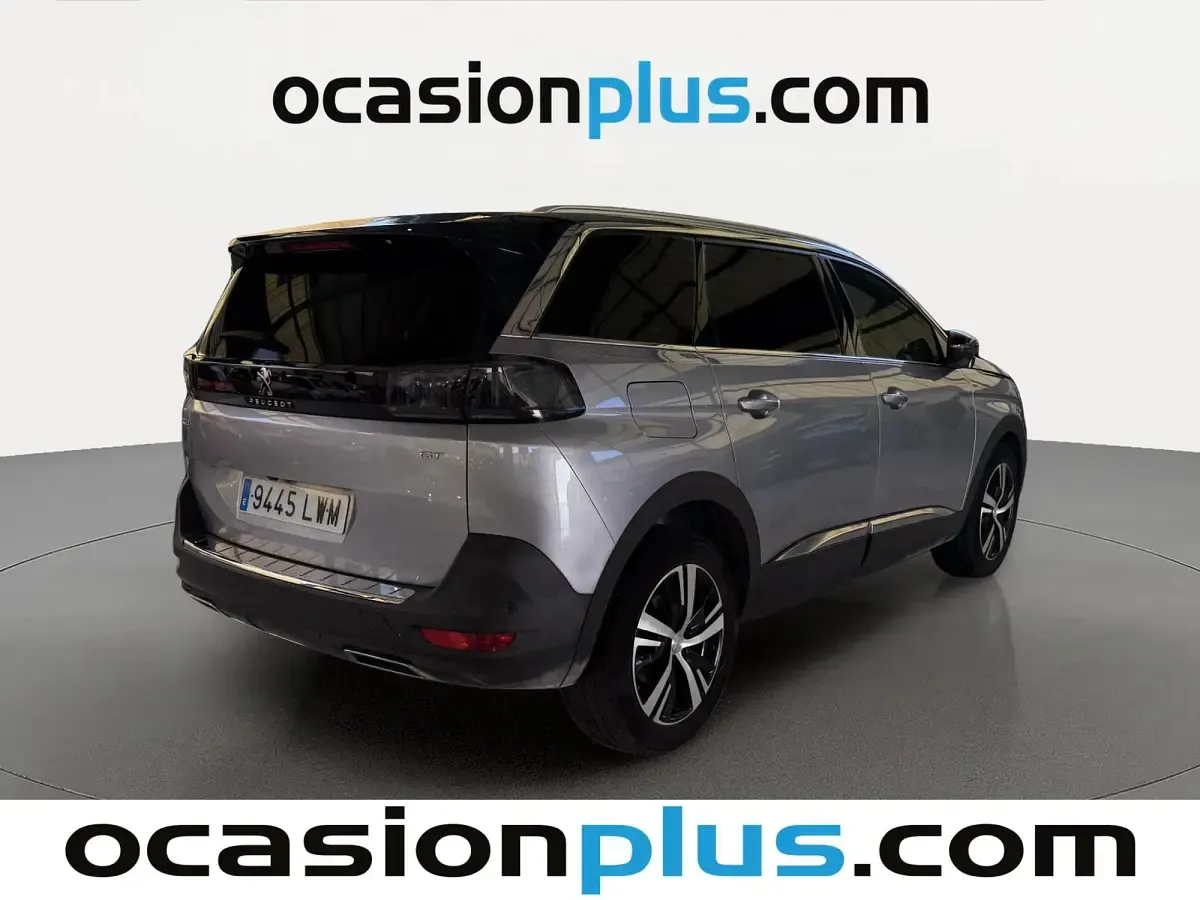 Usado Peugeot 5008 GT 131 CV (96 kW) 2022 Gris SUV