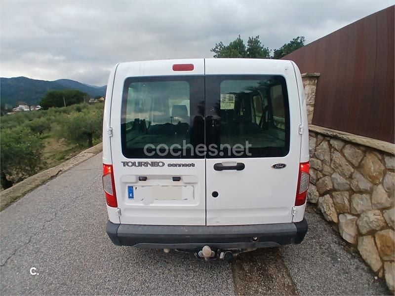 Usado Ford Tourneo Trend 95 CV (69 kW) 2014 Blanco Monovolumen