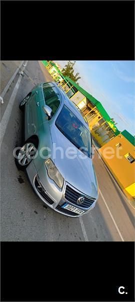 Usado VW Passat Advance 140 CV (102 kW) 2006 Gris / plata Familiar