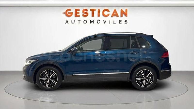 Używany VW Tiguan Life 245 KM (180 kW) 2023 Niebieski SUV