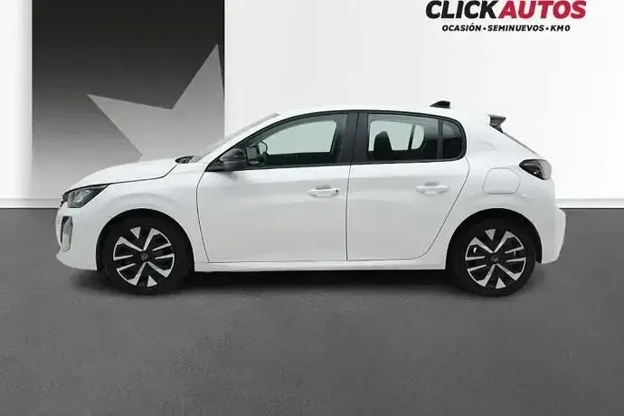 Usado Peugeot 208 Active 100 CV (73 kW) 2024 Negro Utilitario