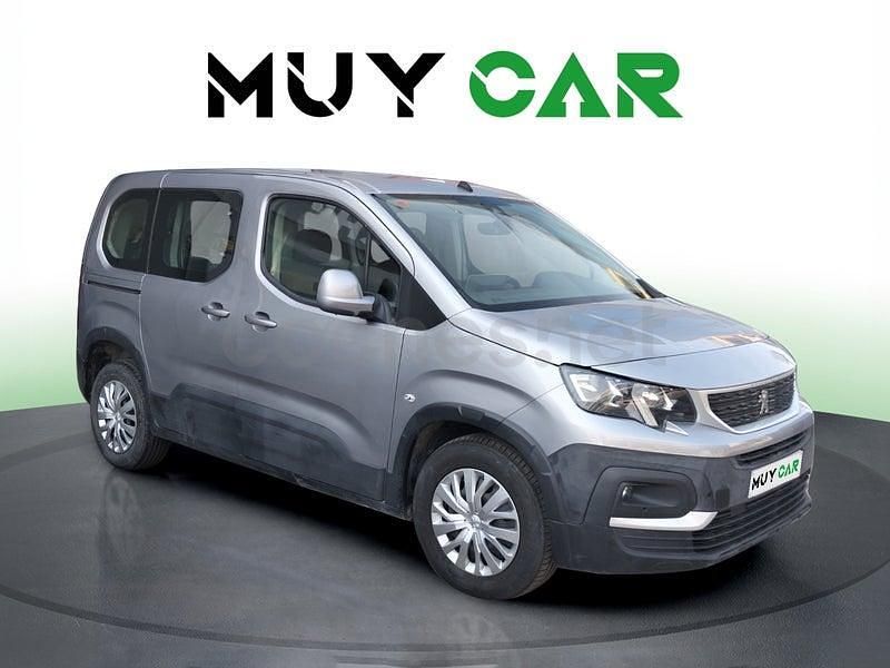 Usado Peugeot Rifter Active 100 CV (73 kW) 2020 Gris / plata Monovolumen