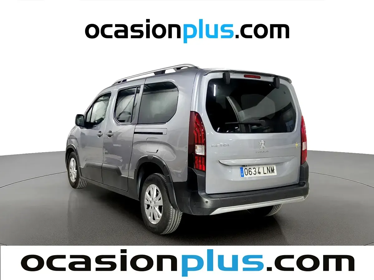 Usado Peugeot Rifter Allure 131 CV (96 kW) 2021 Gris plata Monovolumen