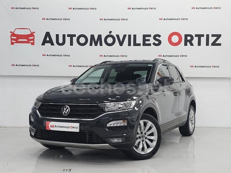 Usado VW T-Roc Advance 150 CV (110 kW) 2021 Gris / plata SUV