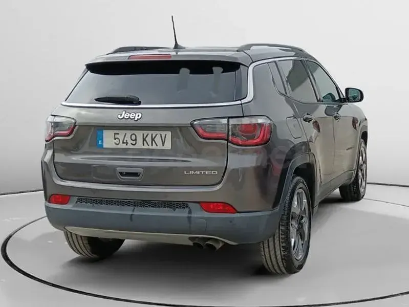 Usado Jeep Compass Limited 140 CV (102 kW) 2018 Marrón SUV