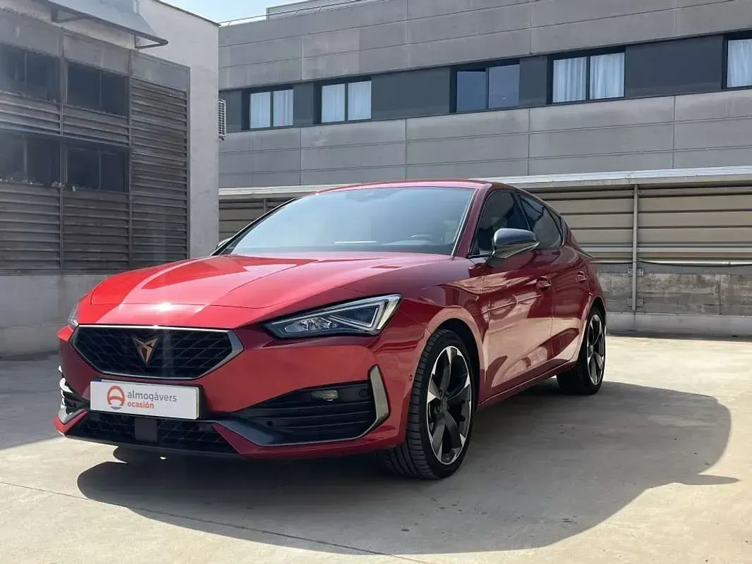 Usado Cupra Leon 150 CV (110 kW) 2024 Rojo SUV