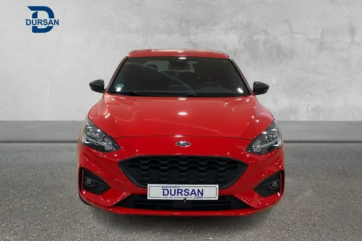 Usado Ford Focus ST-Line 125 CV (91 kW) 2021 Rojo Berlina