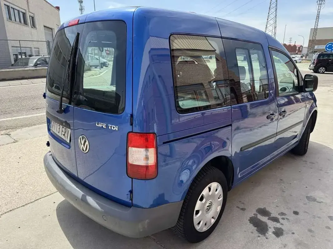 Usado VW Caddy 105 CV (77 kW) 2007 Azul Monovolumen