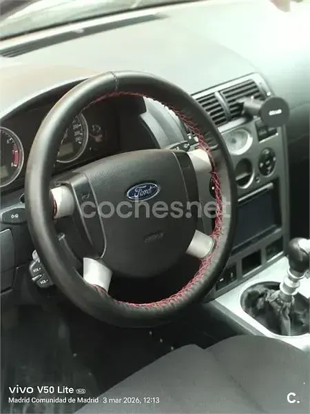Usado Ford Mondeo Trend 125 CV (91 kW) 2003 Gris / plata Berlina