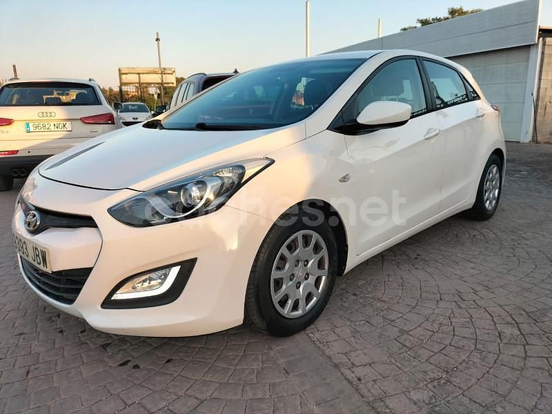 Blanco Usado 2015 Hyundai i30 Berlina | 7895 € (Precio justo) - Imagen 1/4