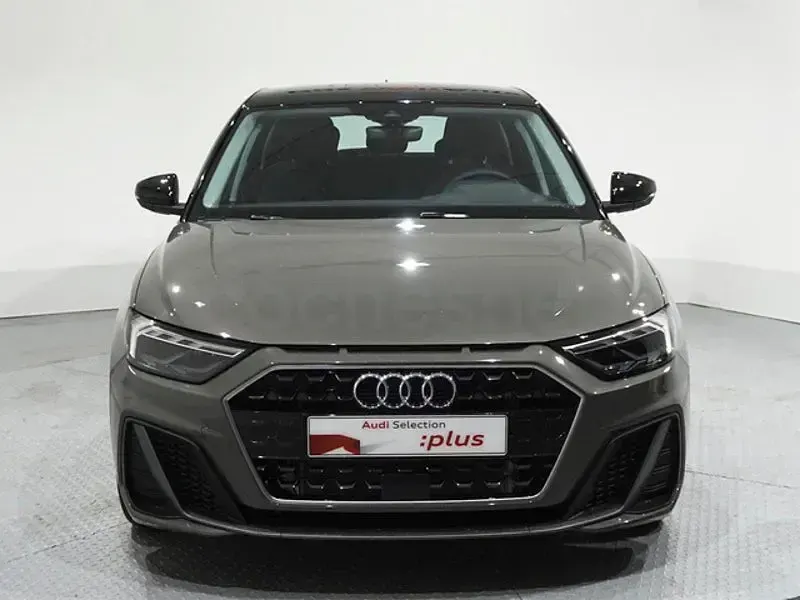 Usado Audi A1 Sportback 116 CV (85 kW) 2025 Gris / plata Utilitario