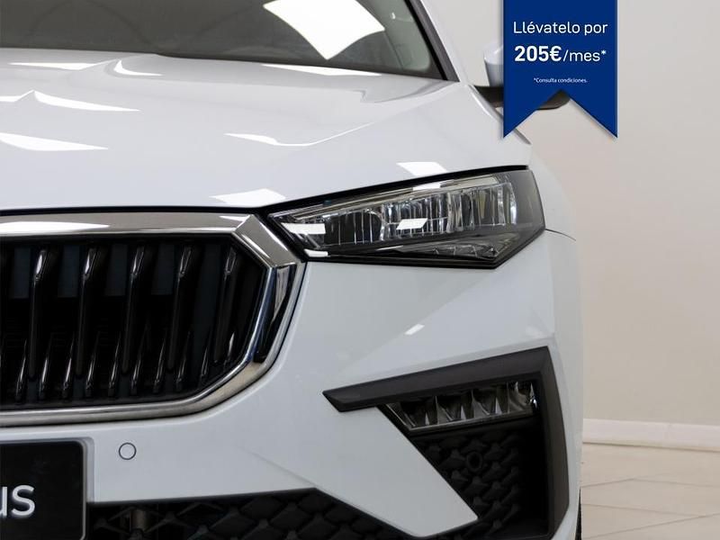 Usado Skoda Scala Selection 115 CV (84 kW) 2024 Blanco Utilitario