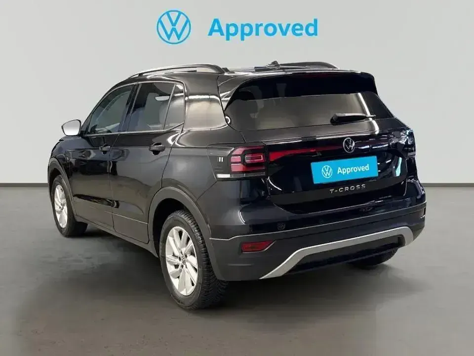 Usado VW T-Cross Advance 110 CV (80 kW) 2022 Negro SUV